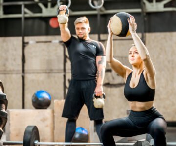Curl Biceps Alterné En Supination  L’Exercice Clé Pour Des Bras 9 CrossFit: Au-delà des limites, l’esprit de la performance